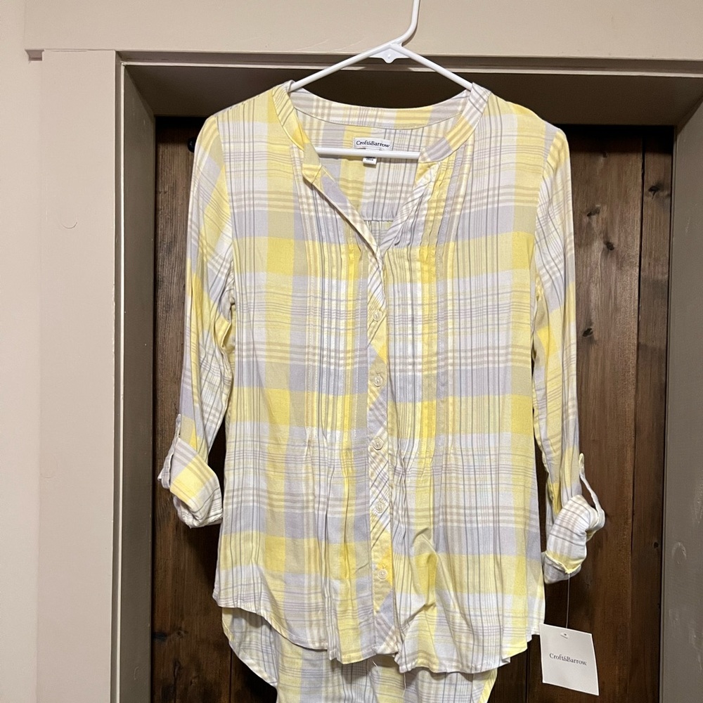 Croft&Barrow long sleeve button up size small